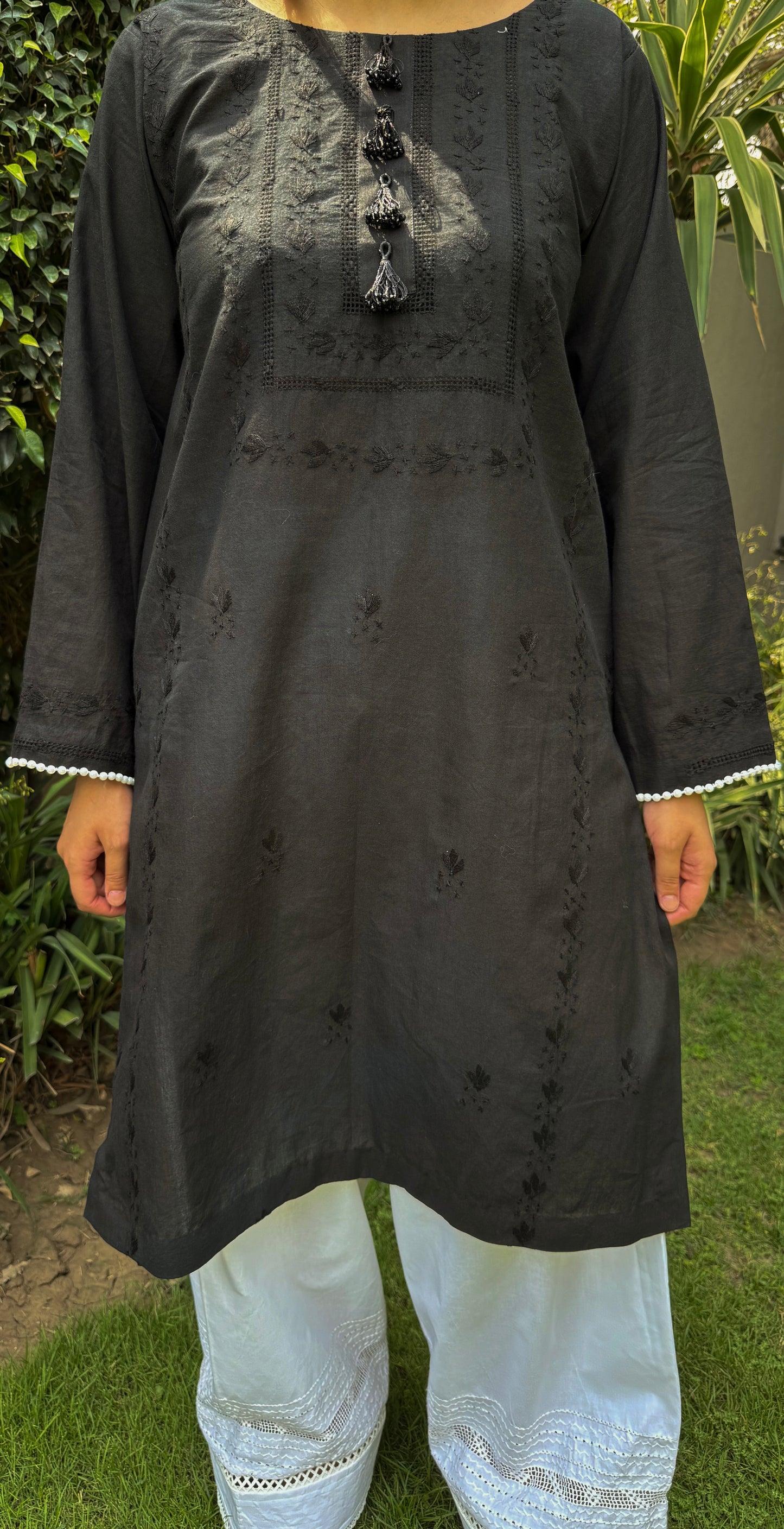 Black- Light Tarkashi Hand Embroidered Kurta