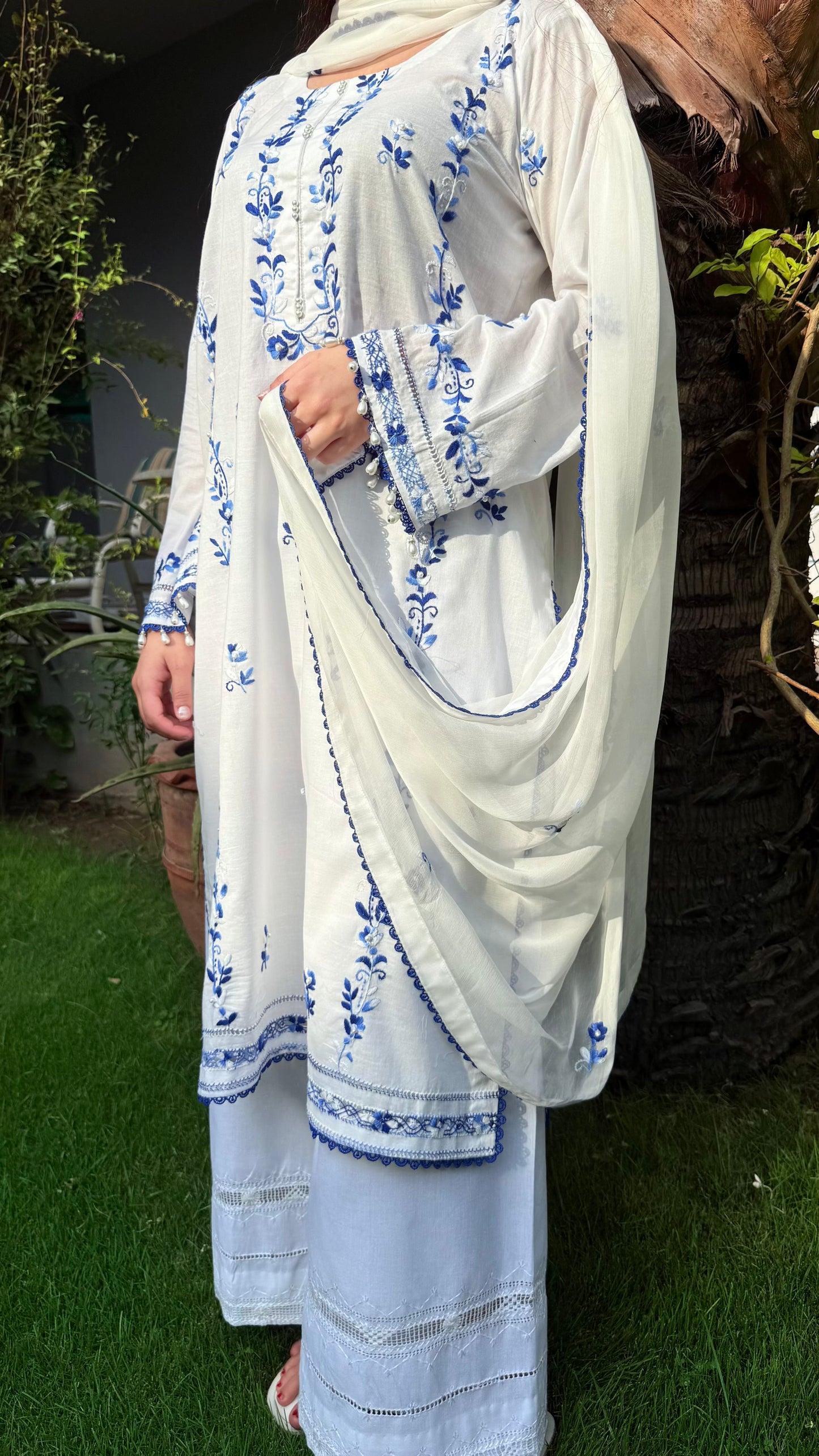 Iris - 2 Piece Set (Kurta & Dupatta)